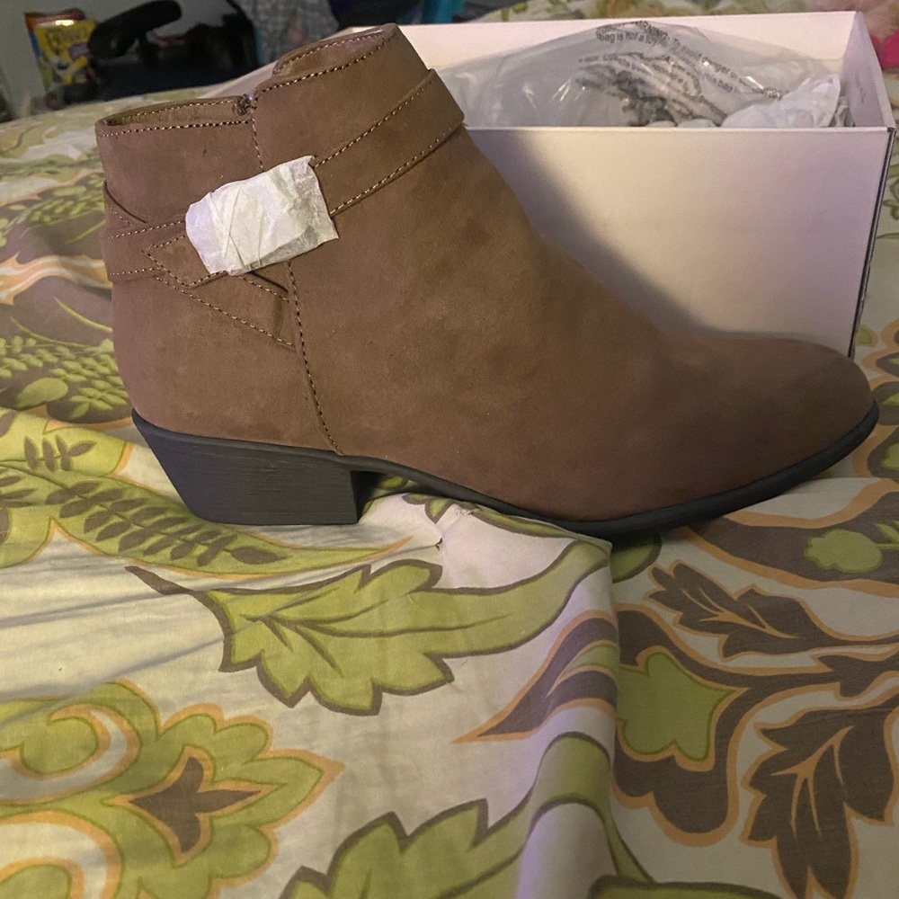 Brown ankle length boots, size 9.5 wide, never been worn.